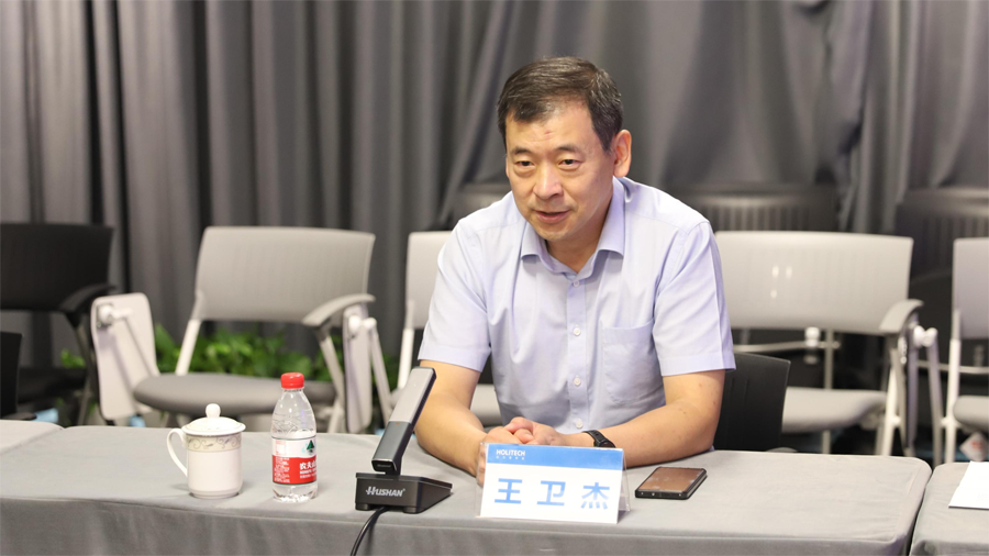 1666144711337744.png 王總講話.png